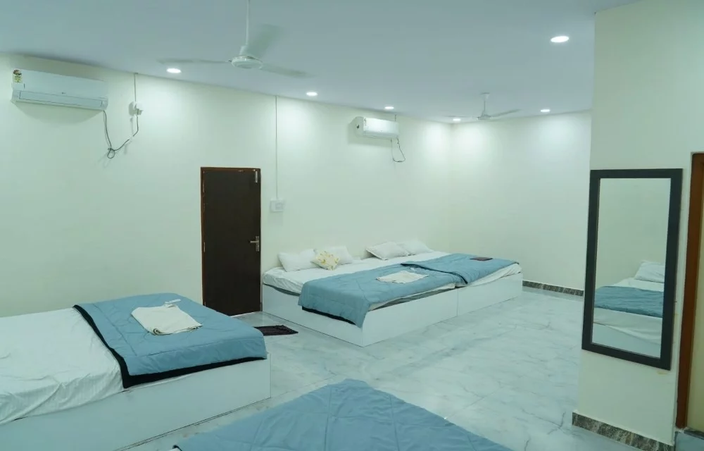 Dormitory Resort Room in Kothur